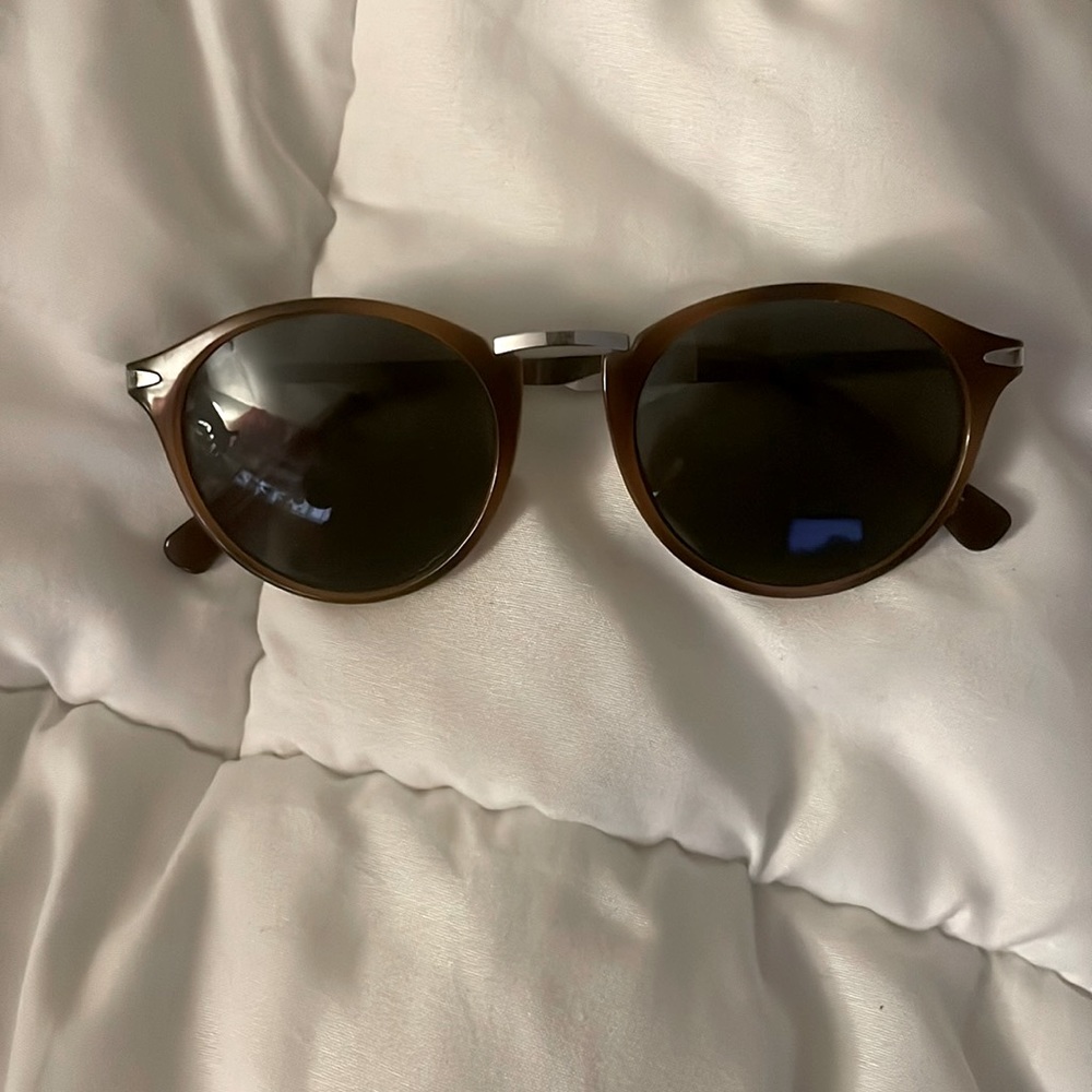 H&M sunglasses never warn brown black and silver